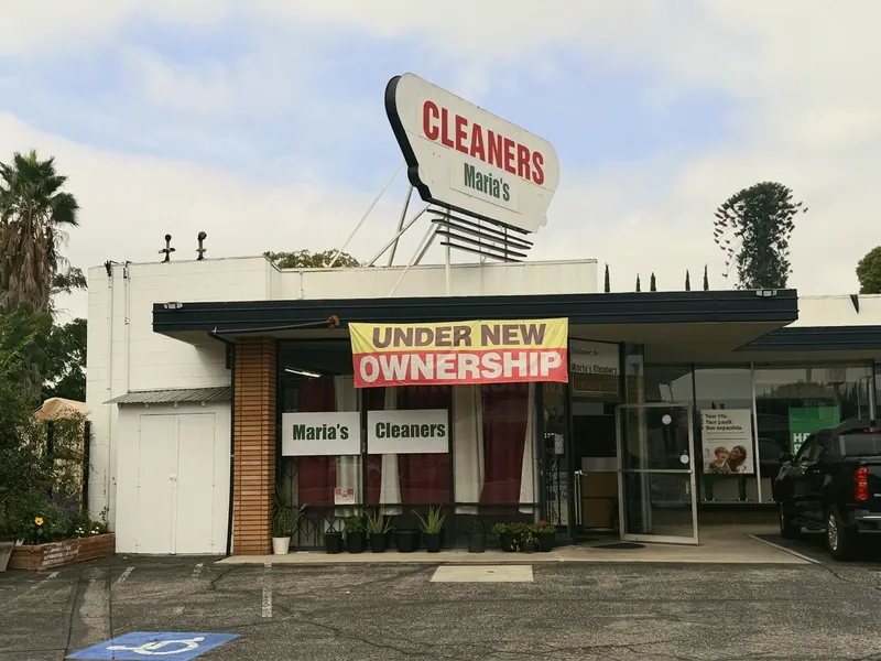 The full storefront of Maria's Cleaners